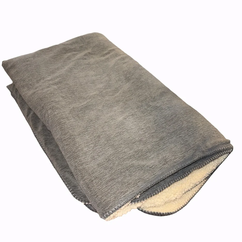 Heniemo Home Reversible Granite Gray Fleece/Cream Sherpa Double Blanket NEW